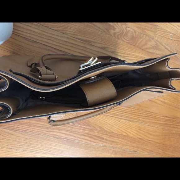 Michael Kors Hamilton Purse - Picture 6 of 14